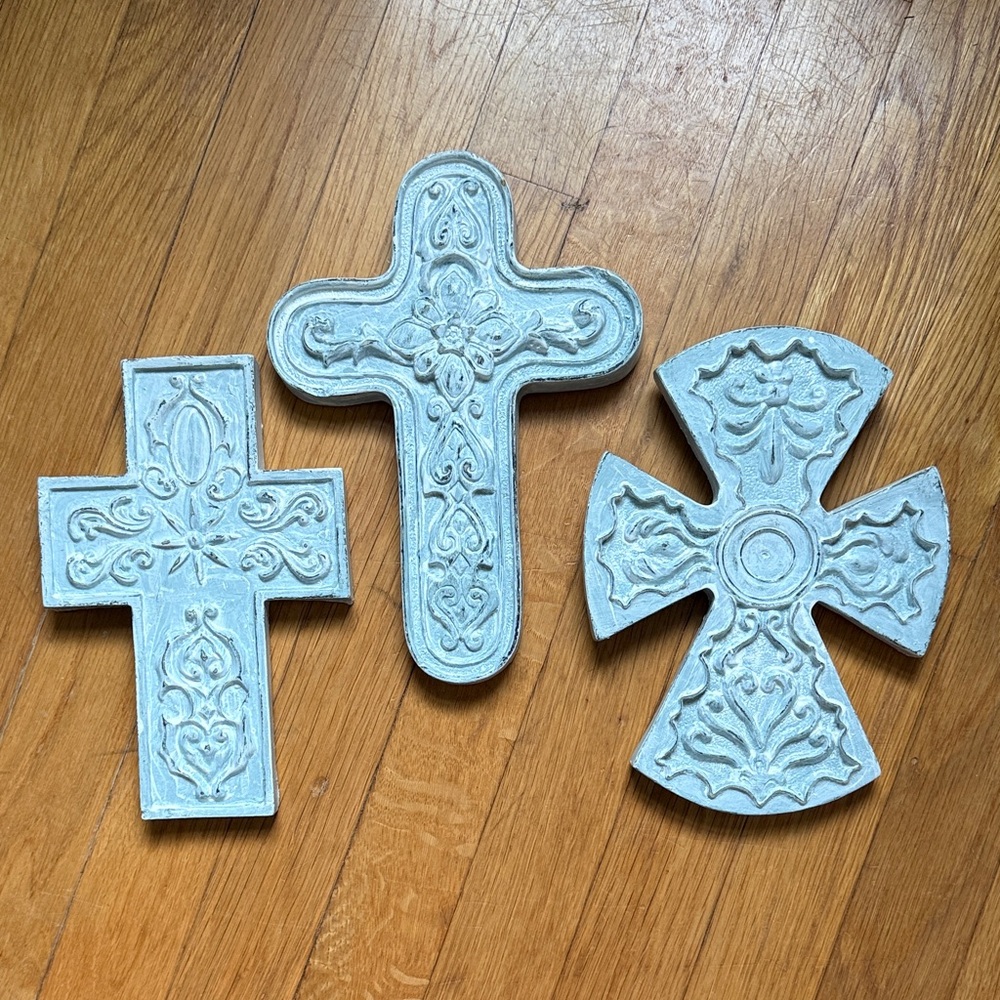 Set of 3 Decorative Wall Crosses in Light Blue - Picture 5 of 5
